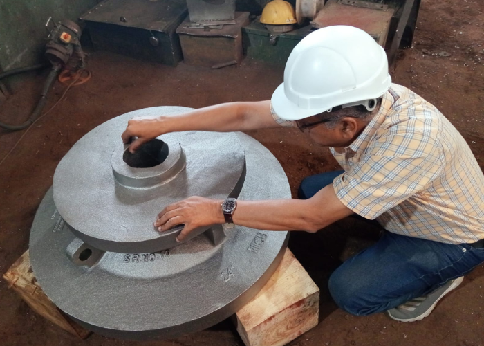 Expeditor tracking production schedule